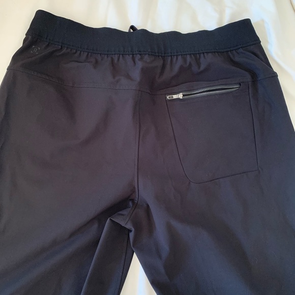 men's athletic brands like lululemon athletica